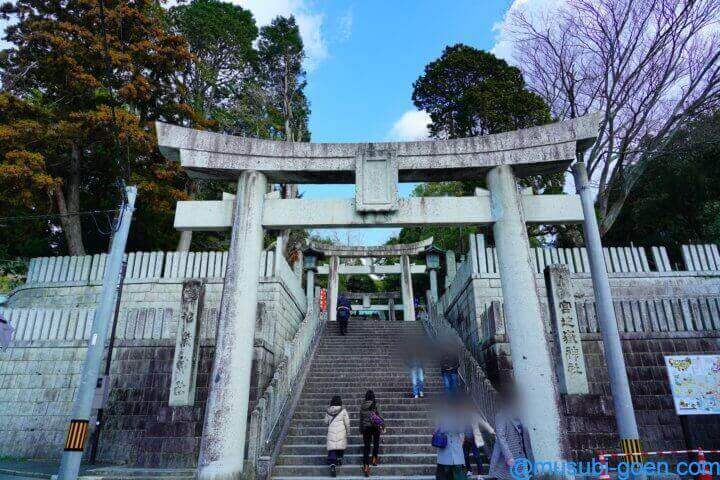 宮地嶽神社 光の道