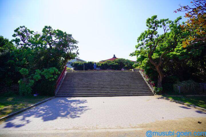 沖縄 波上宮 ビーチ 砂浜