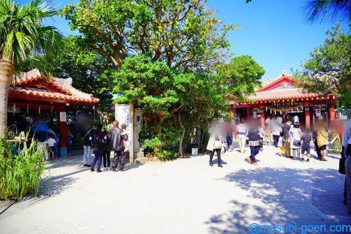 沖縄 波上宮 ビーチ 砂浜