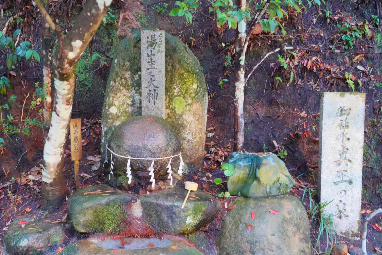 島根 玉作湯神社を訪問 勾玉造りと温泉の守護神 願い石と叶い石による心願祈願が有名 ご加護を持ち歩こう 島根 玉作湯神社を訪問 勾玉造りと温泉の守護神 願い石と叶い石による心願祈願が有名 ご加護を持ち歩こう