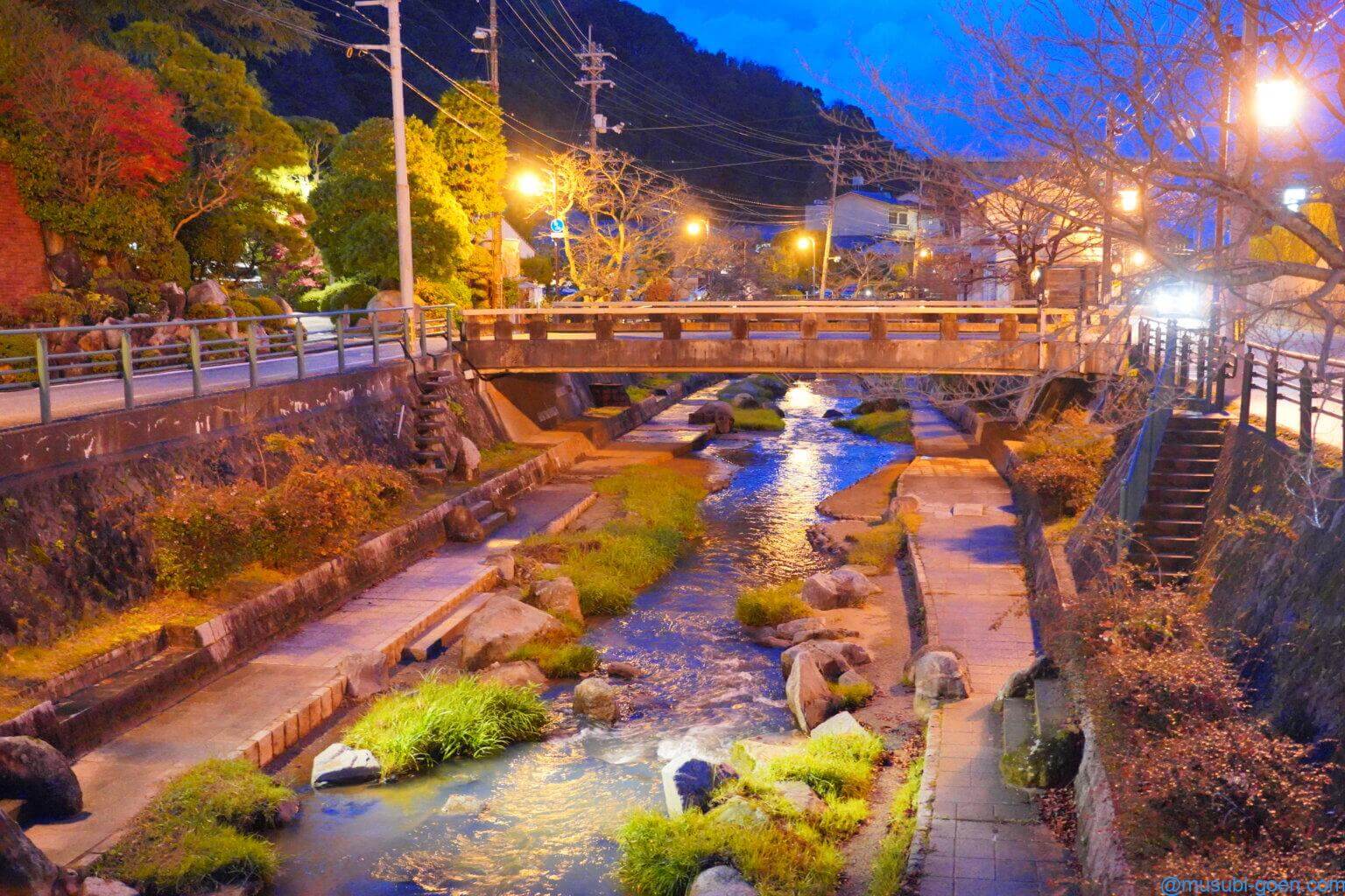 玉造温泉のブラ散歩。神話の世界を感じ、神の湯と呼ばれた温泉と勾玉造りの里を訪ねてみよう!無料の足湯あり!!(α7Ⅲ) 玉造温泉のブラ散歩。神話の世界を感じ、神の湯と呼ばれた温泉と勾玉造りの里を訪ねてみよう!無料の足湯あり!!(α7Ⅲ)